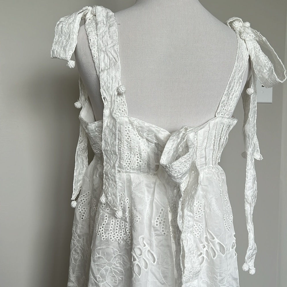 FARM Rio Eyelet Embroidered Midi Dress
FARM Rio - Picture 5 of 8